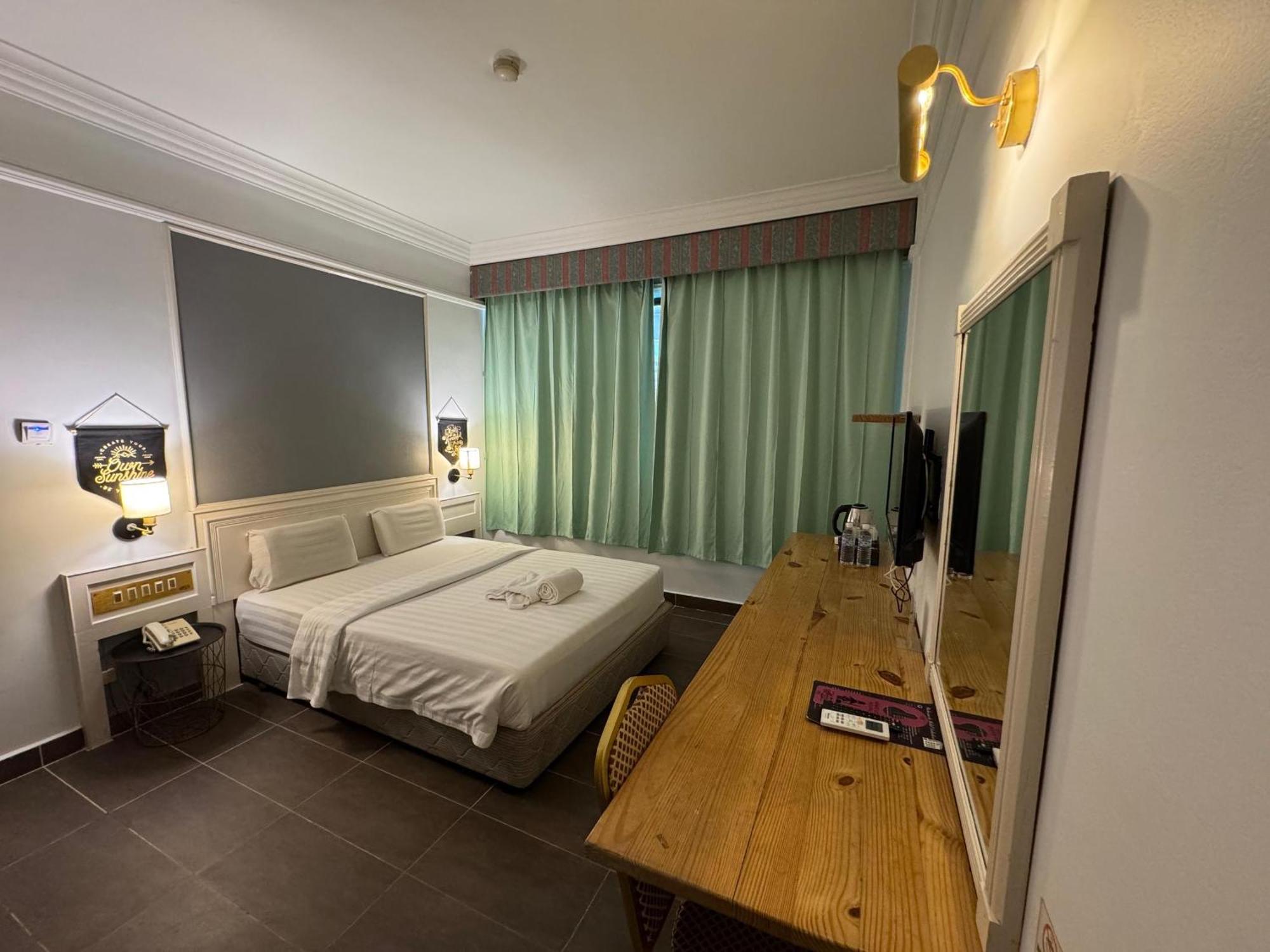 Hotel Deleeton Kota Kinabalu Dış mekan fotoğraf
