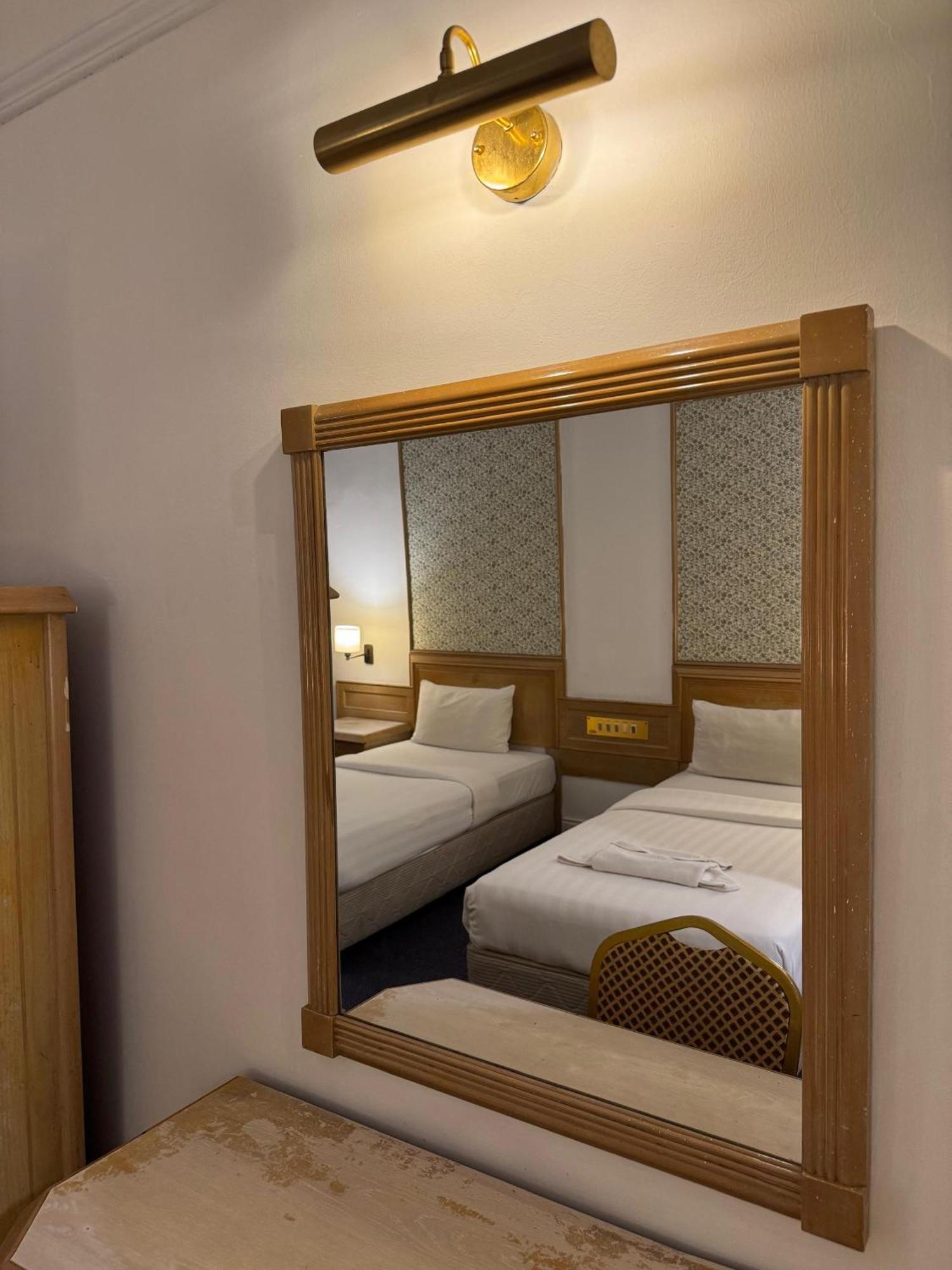 Hotel Deleeton Kota Kinabalu Dış mekan fotoğraf