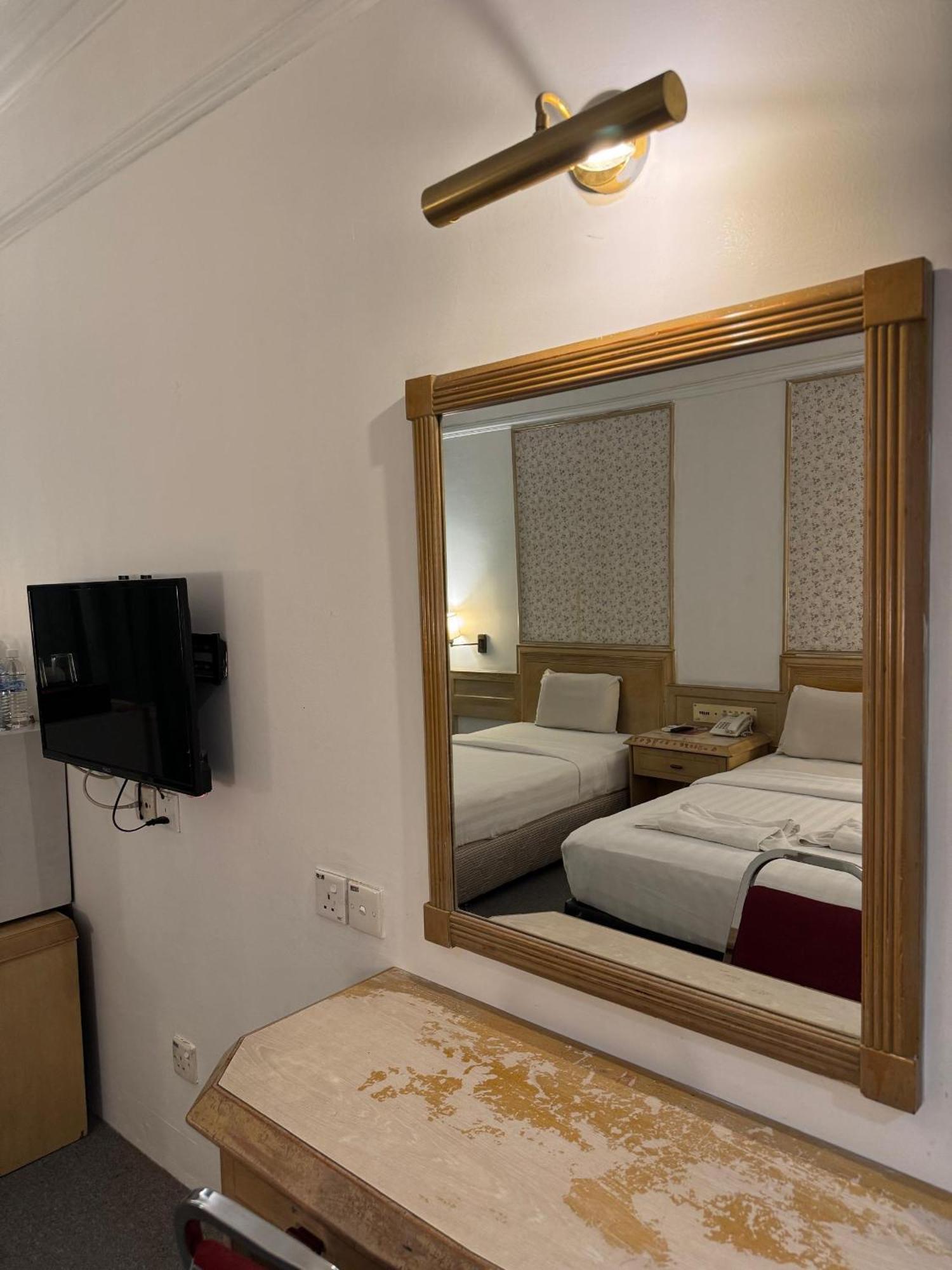 Hotel Deleeton Kota Kinabalu Dış mekan fotoğraf