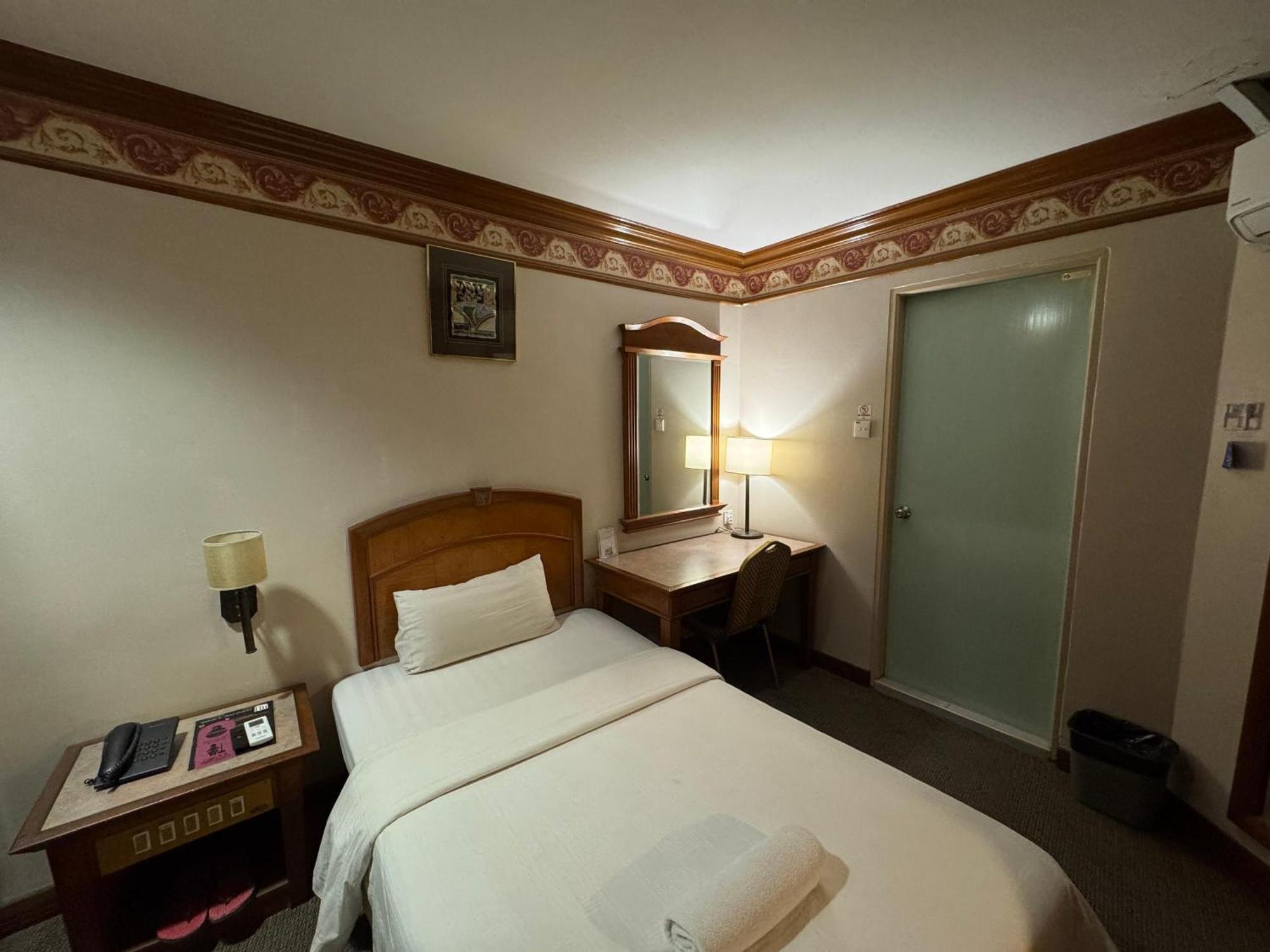 Hotel Deleeton Kota Kinabalu Dış mekan fotoğraf