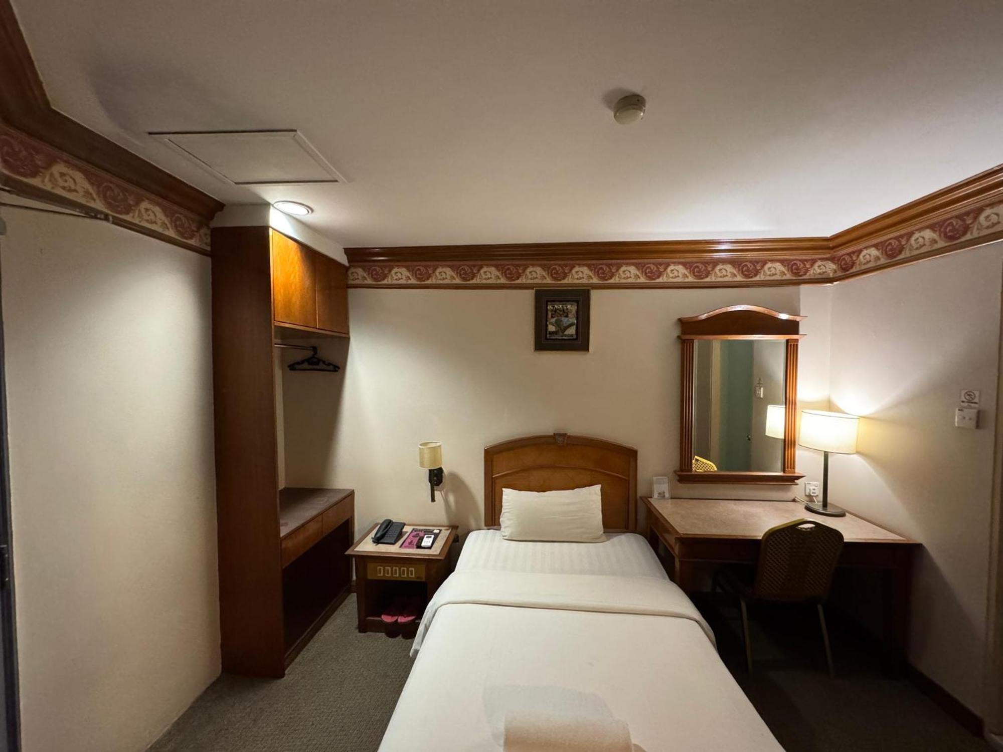 Hotel Deleeton Kota Kinabalu Dış mekan fotoğraf