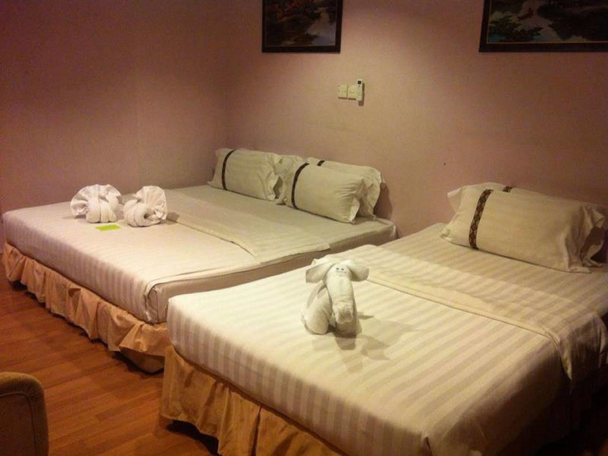 Hotel Deleeton Kota Kinabalu Dış mekan fotoğraf