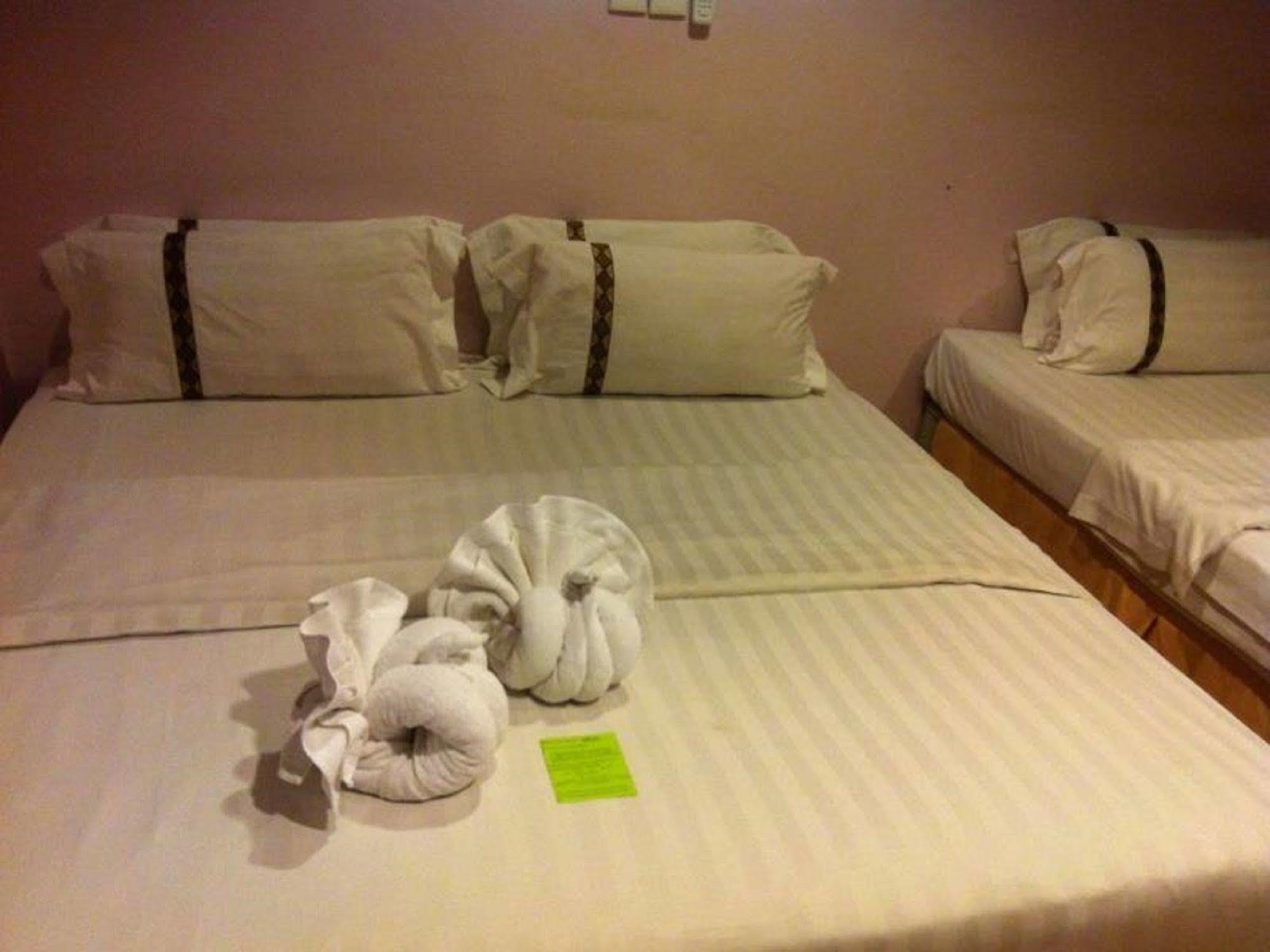 Hotel Deleeton Kota Kinabalu Dış mekan fotoğraf