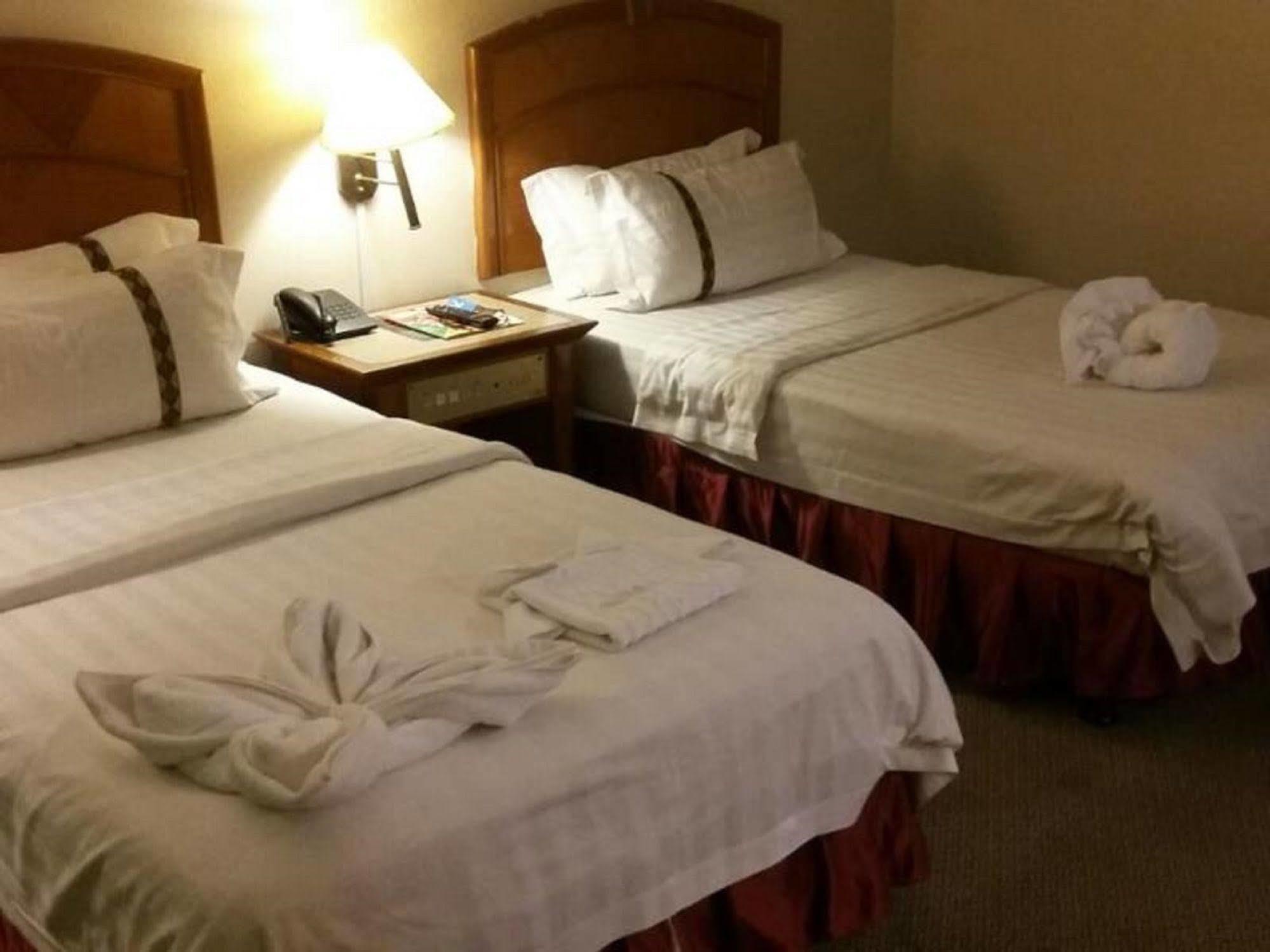 Hotel Deleeton Kota Kinabalu Dış mekan fotoğraf
