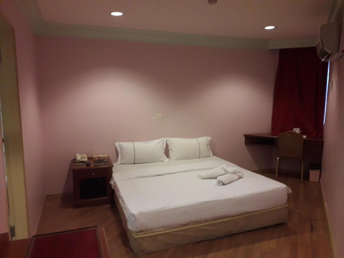 Hotel Deleeton Kota Kinabalu Dış mekan fotoğraf